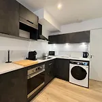 L'ecrin - - King Bed - Calme - Luxe Apartment